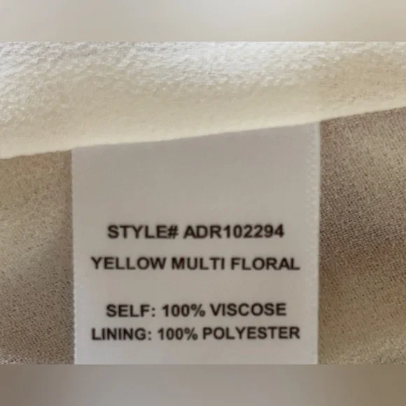 ASTR The Label NWOT Floral Puff Sleeve Midi Dress with Front Side Slit Size M - Picture 10 of 12